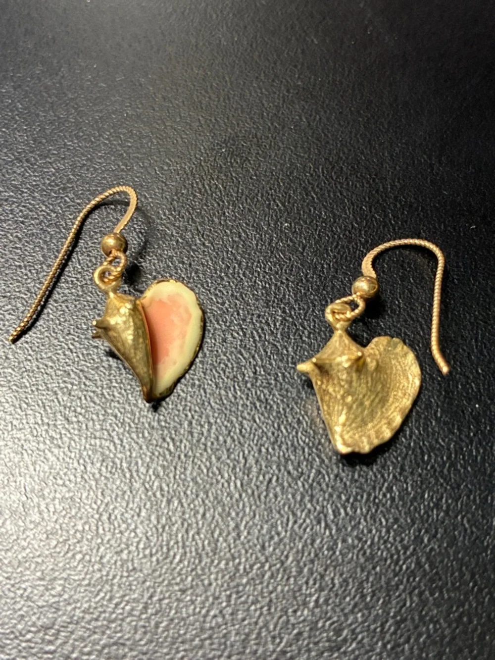 Handcrafted Gold-tone Pink conch shell Drop pierced Earrings - Picture 6 of 8